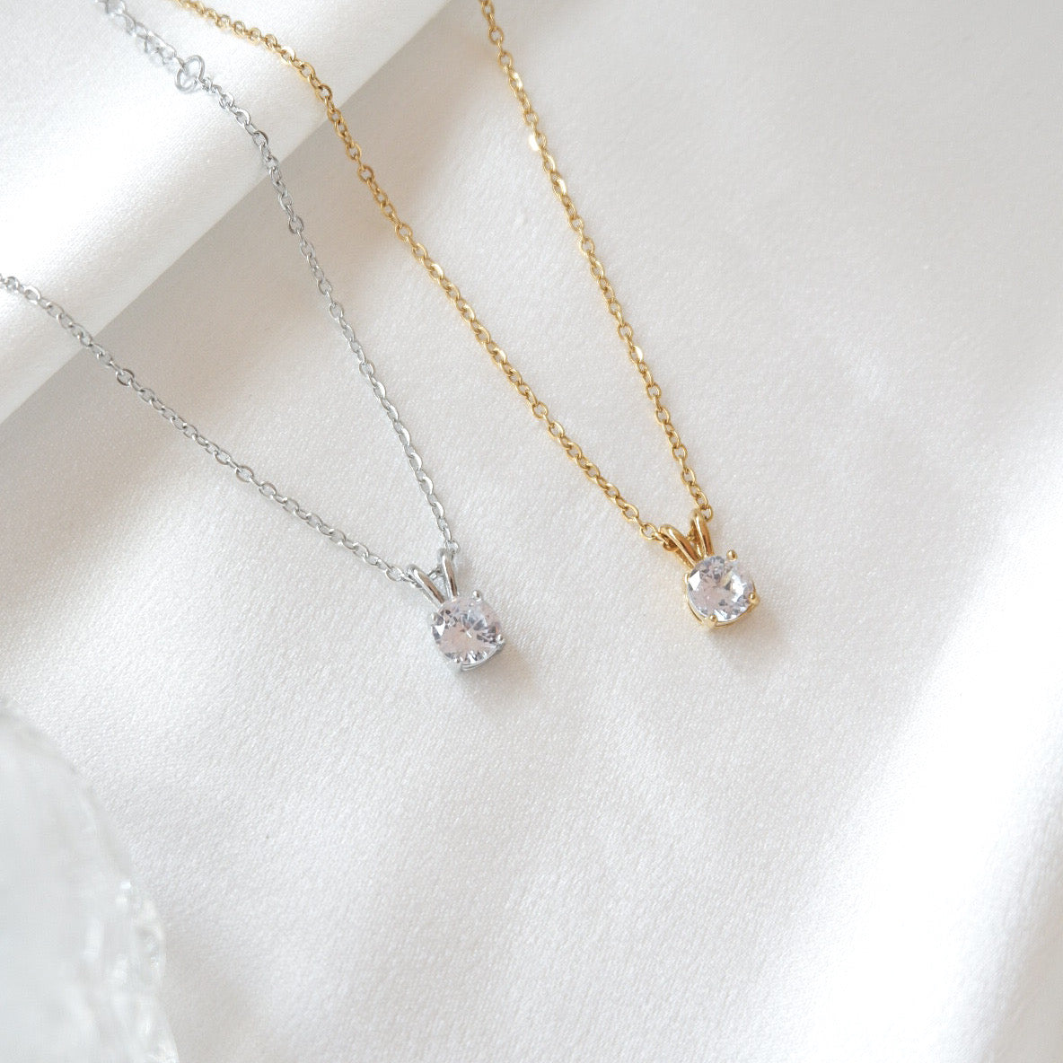 The One Diamond Necklace (Silver)