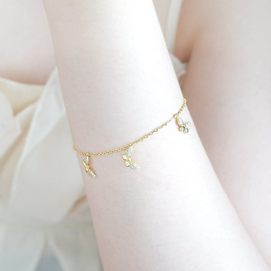 Dainty Butterfly Bracelet (Gold)