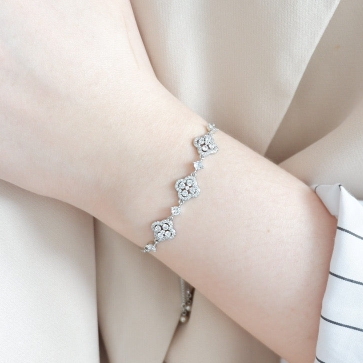 Lucky Clover Adjustable Bracelet (Silver)