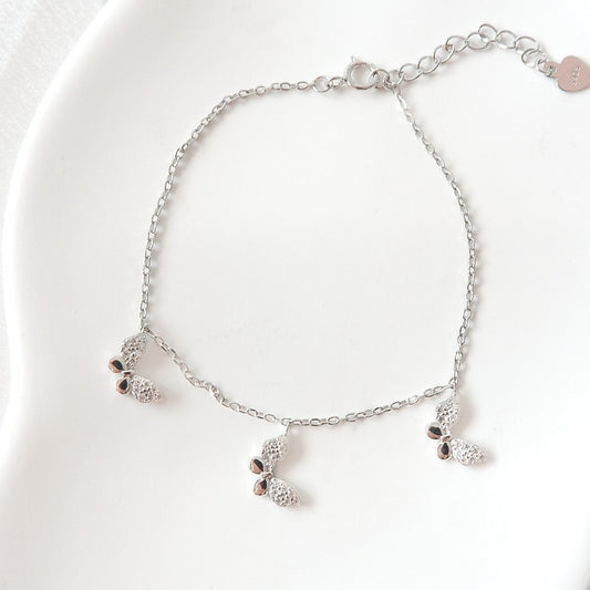 Dainty Butterfly Bracelet (Silver)