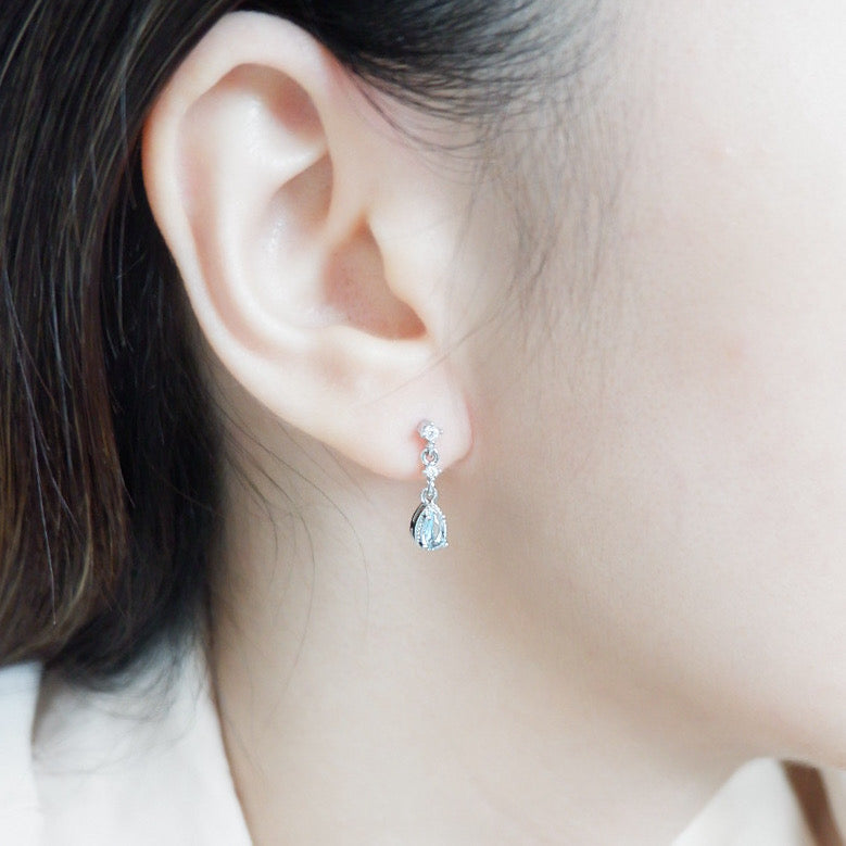 Dreamy Blue Droplet Stud Earrings (Silver)