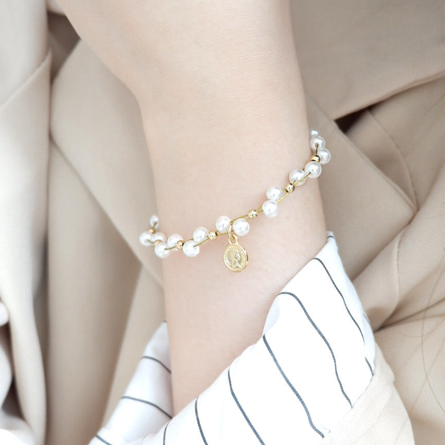 Tiffany Pearl Bracelet (Gold)