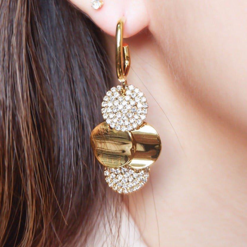 Glamourous Drop Earrings (Gold)