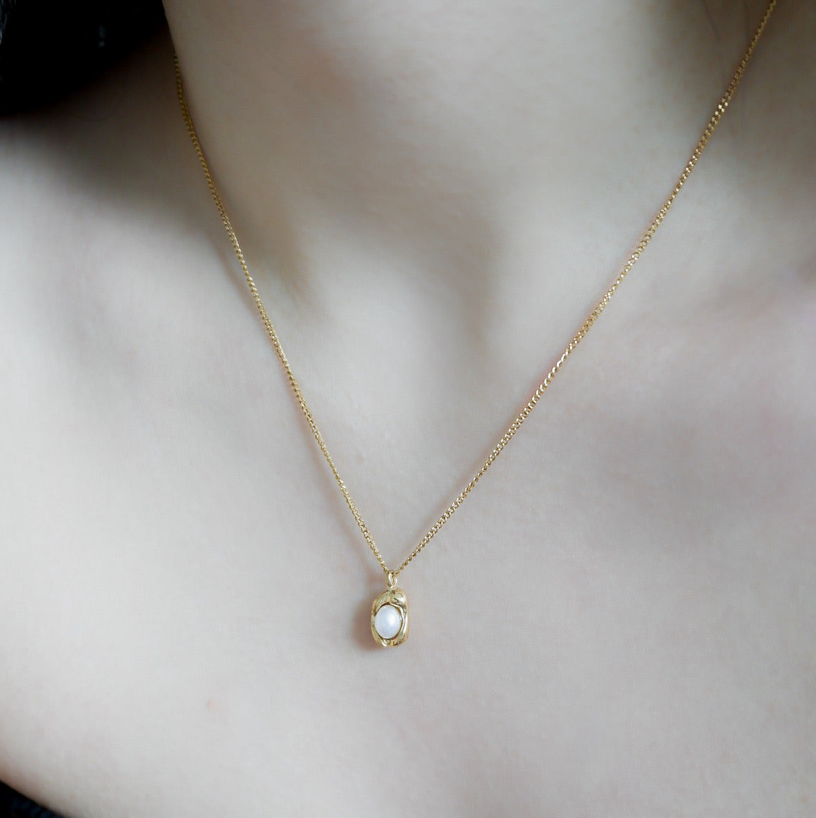 Zoey Pearl Necklace (Gold)