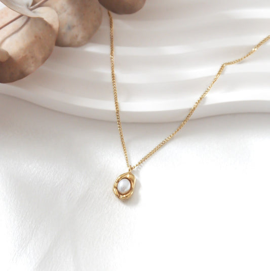 Zoey Pearl Necklace (Gold)