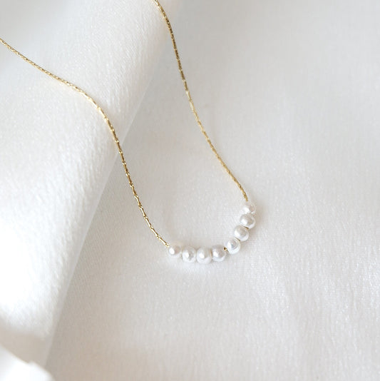 Pearly Pearl Necklace (Gold)