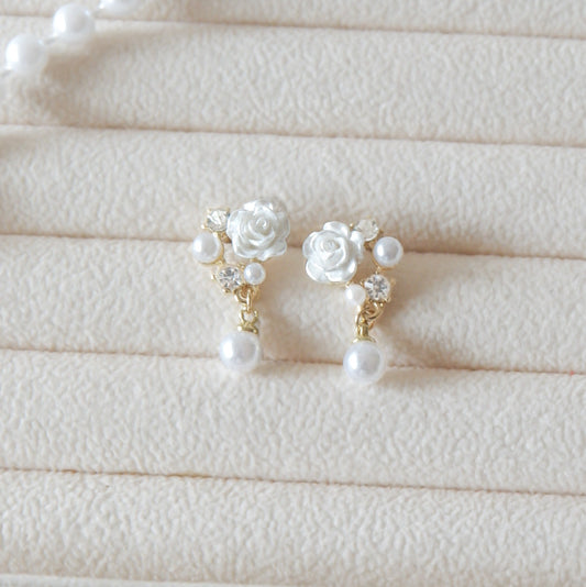 Ivory Rose Pearl Stud Earrings (Gold)