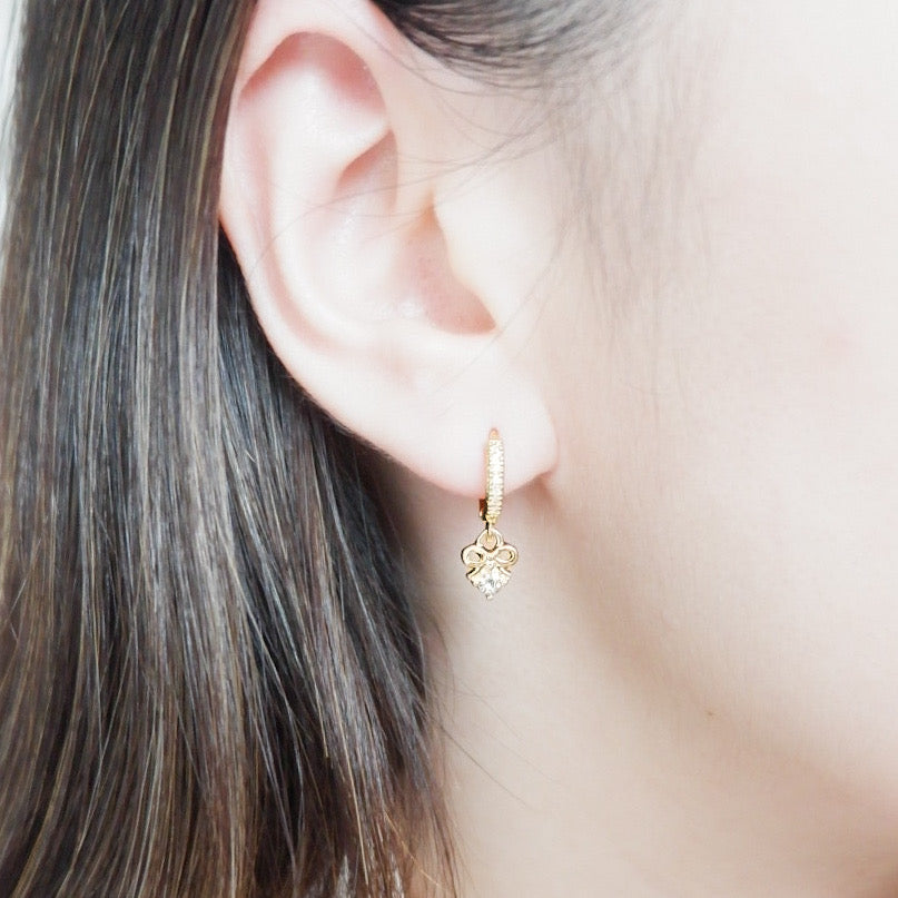 Dearest Ribbon Huggie Earrings (Gold)