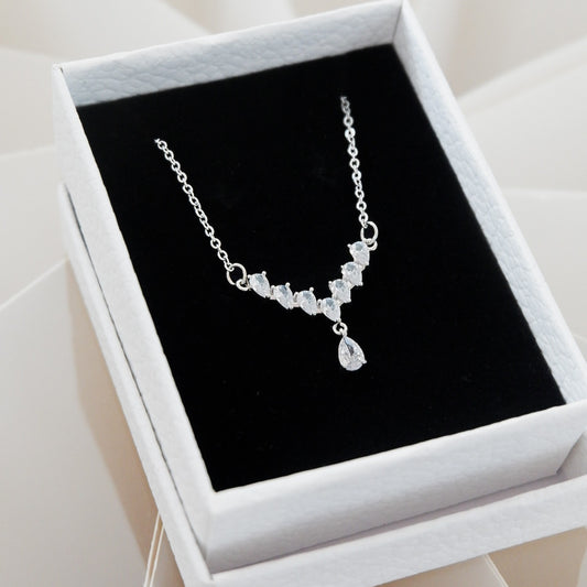 Dazzling Diamond Necklace (Silver)