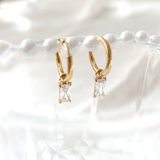 Phoebe Huggie Hoop Earrings (Gold)