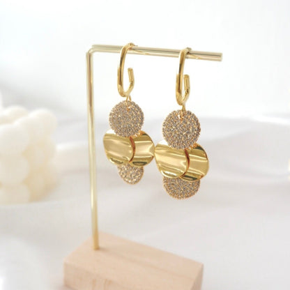 Glamourous Drop Earrings (Gold)